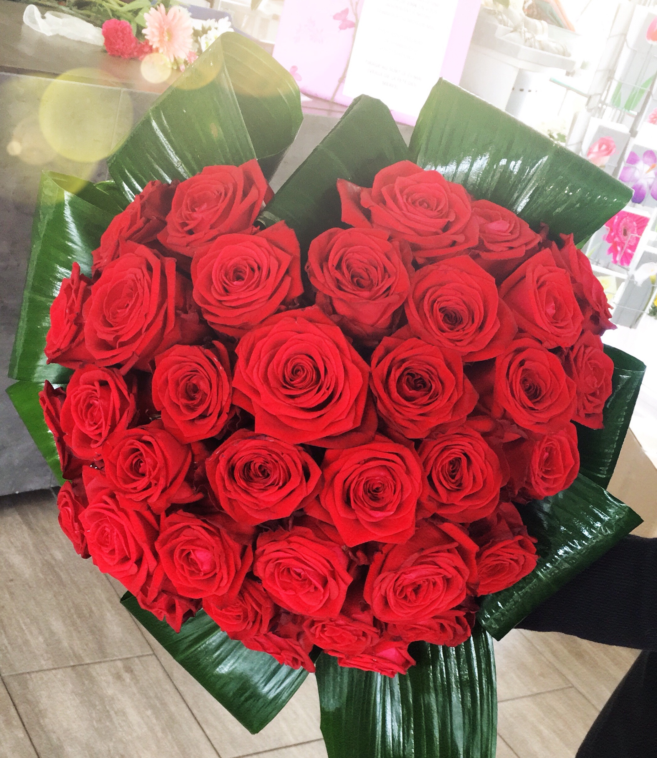 Bouquet coeur de roses rouges #B13 - Clara fleurs